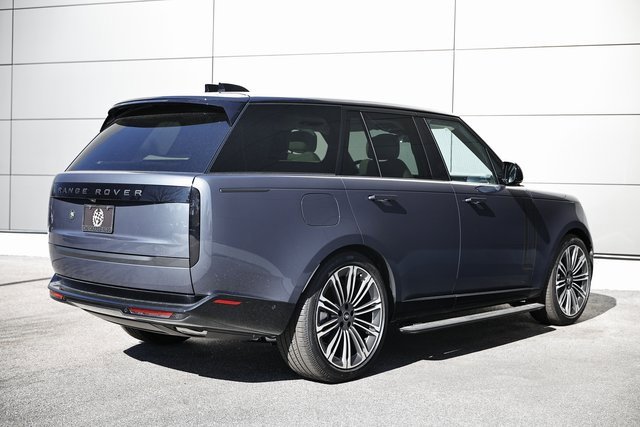 New 2025 Land Rover Range Rover SE image 14