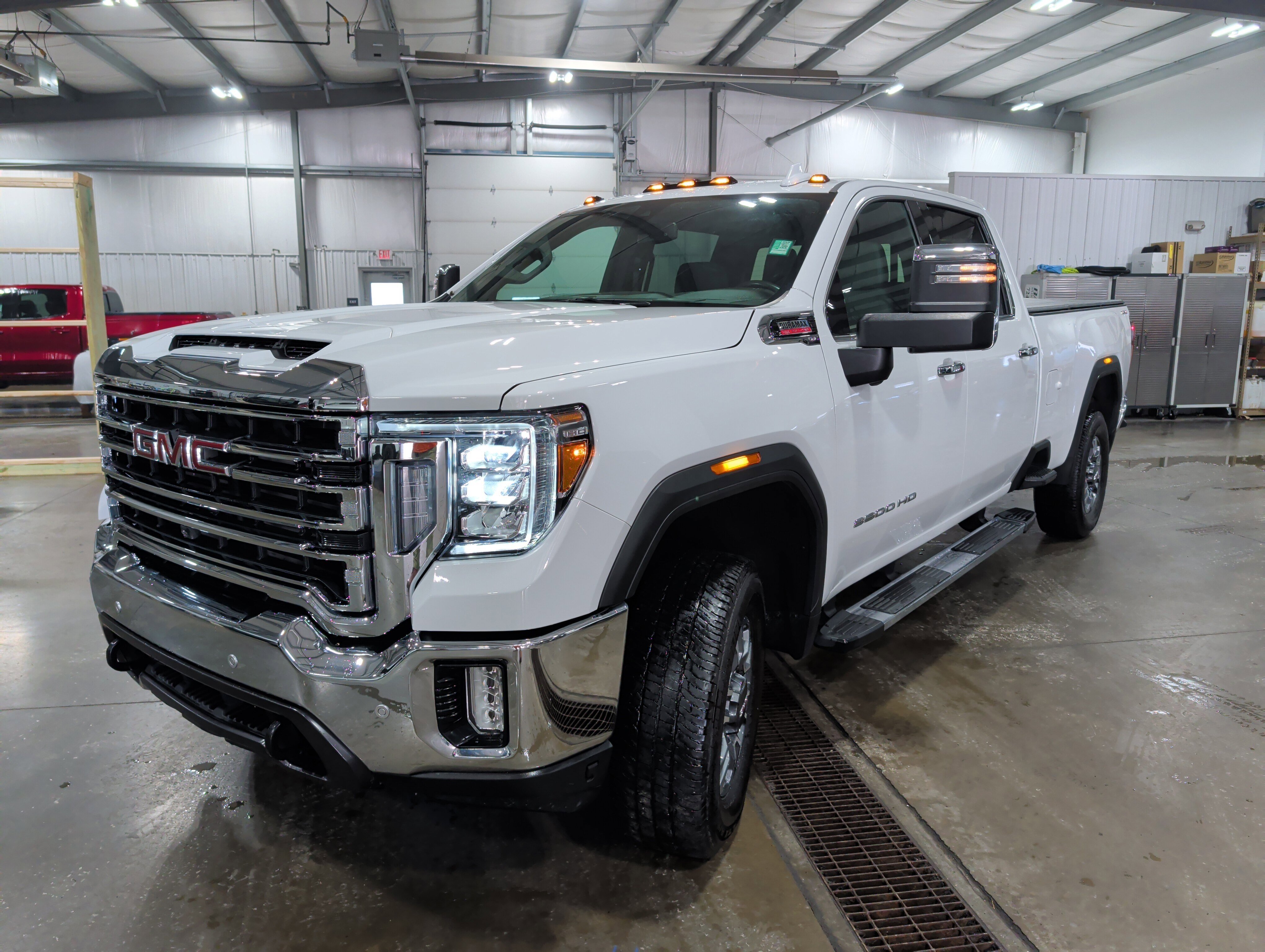 Used 2023 GMC Sierra 3500 SLT w/ SLT Preferred Package image 6
