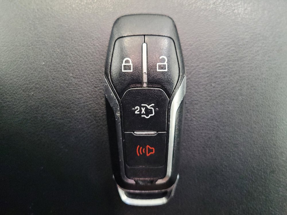 Used 2016 Ford Edge SE FWD image 32