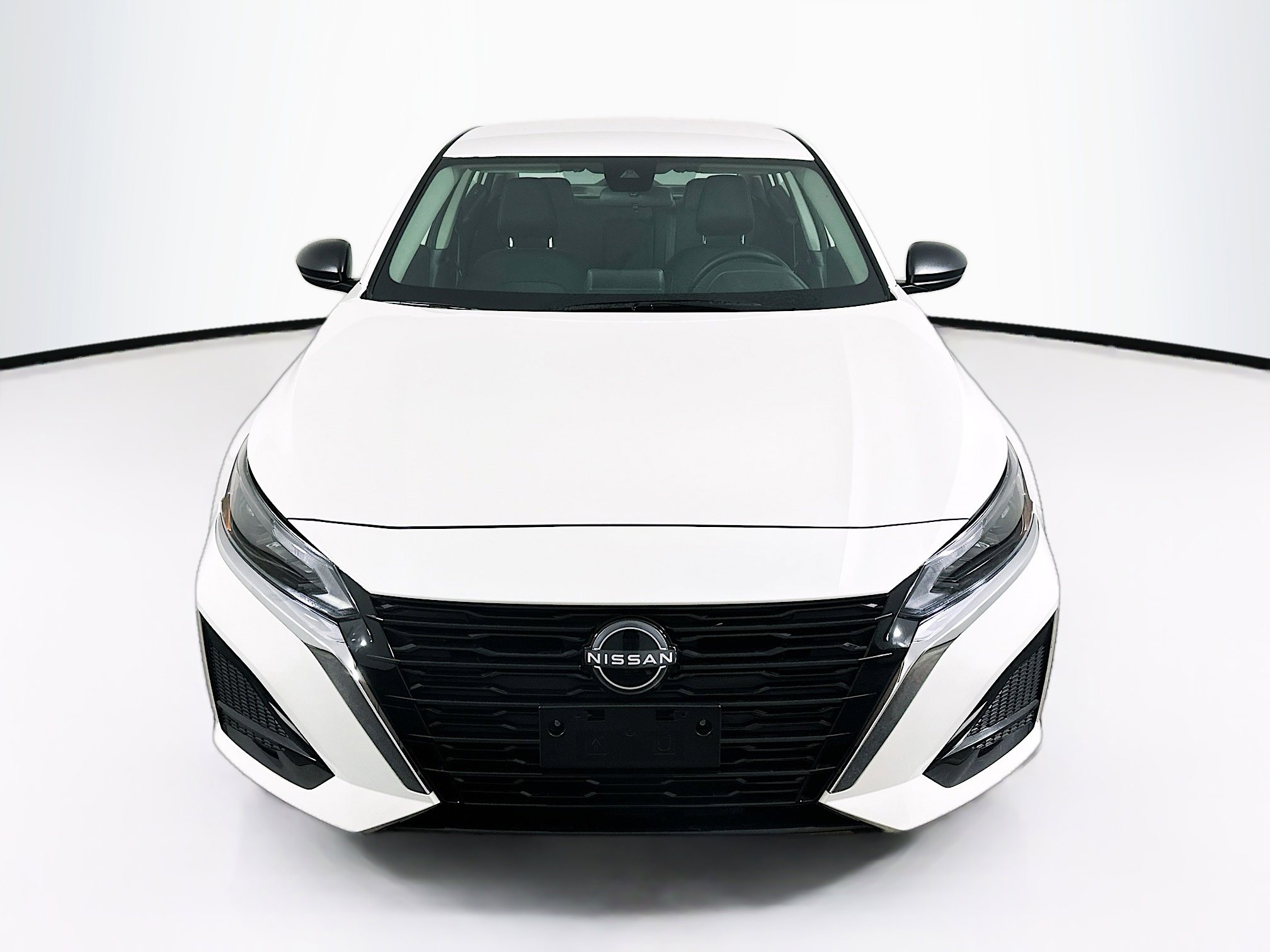 Used 2025 Nissan Altima 2.5 S FWD image 2