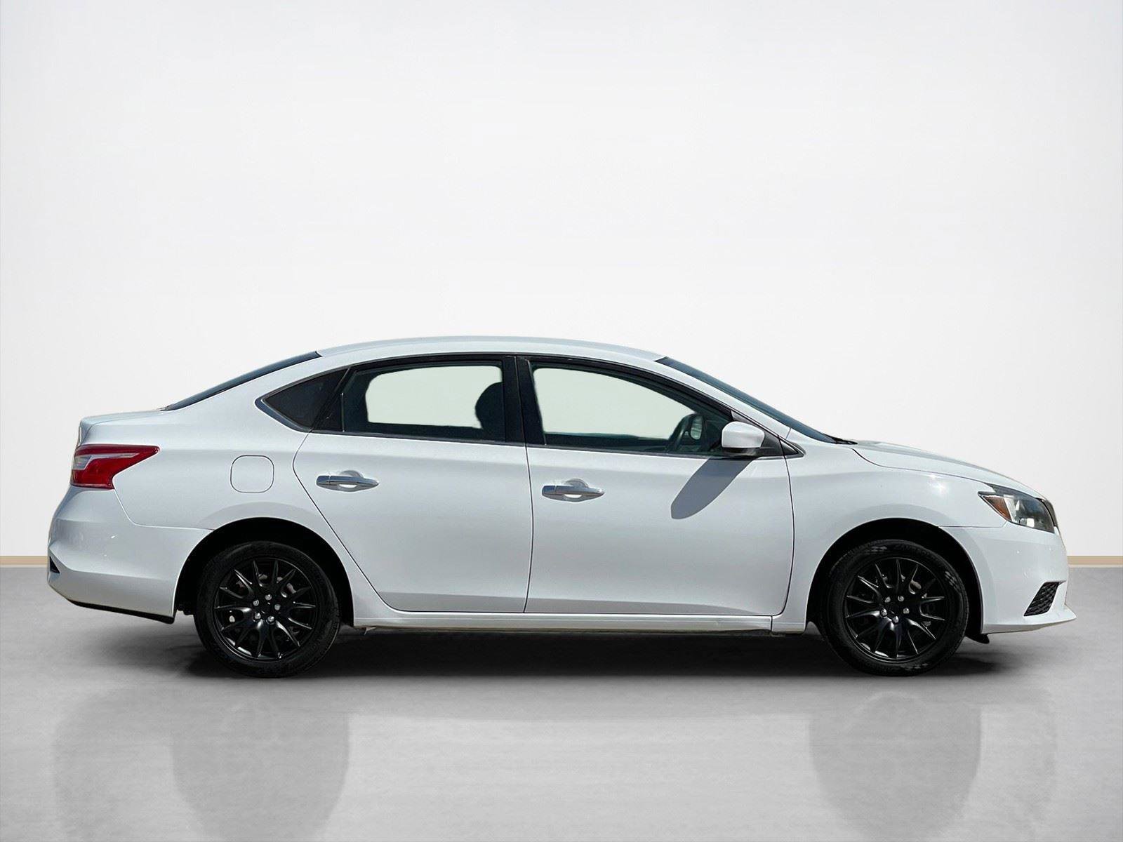 Used 2019 Nissan Sentra S FWD image 9