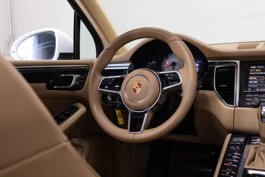 Used 2015 Porsche Macan S AWD/4WD image 23