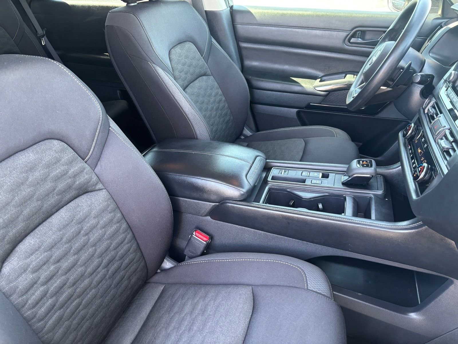 Used 2023 Nissan Pathfinder S image 15