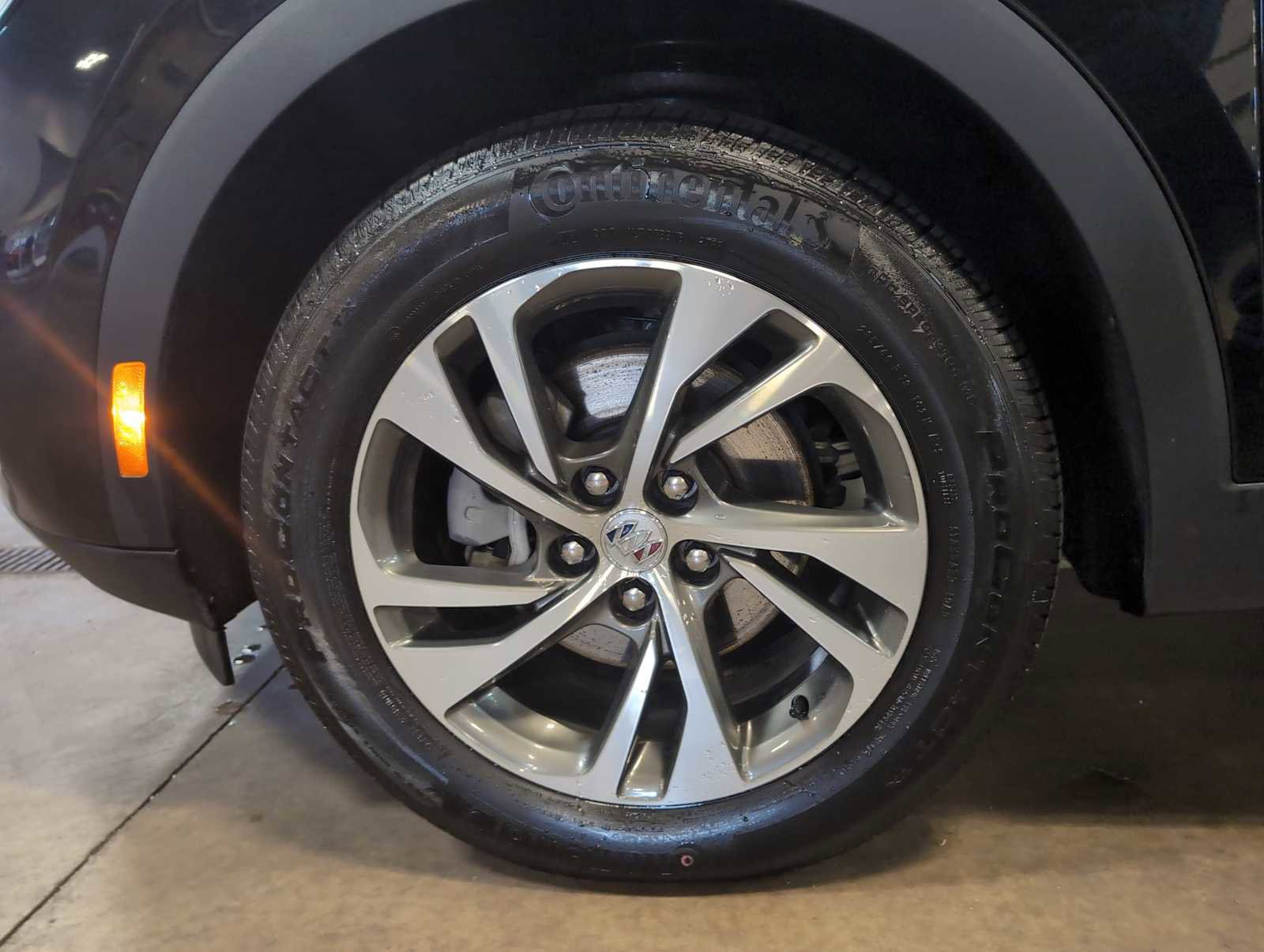 Used 2023 Buick Envision Essence image 28