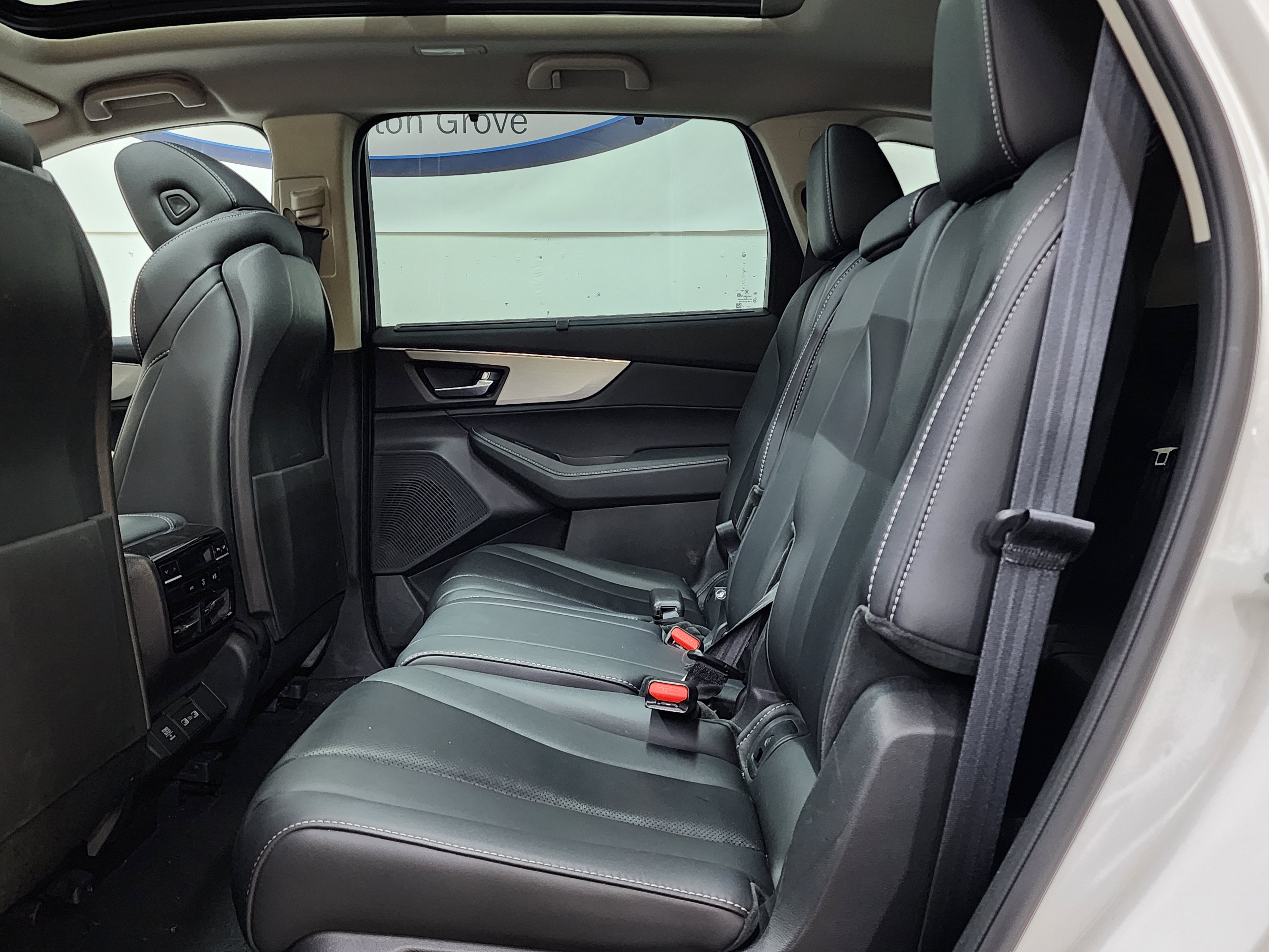 Certified 2023 Acura MDX w/ Technology Package AWD/4WD image 18