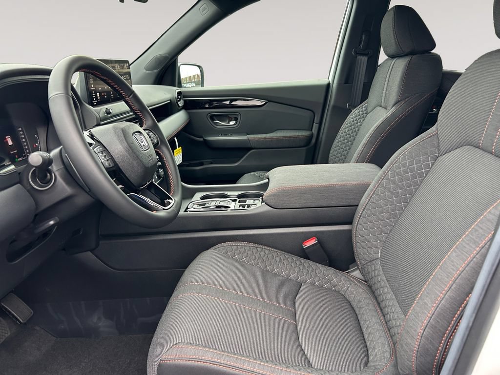 New 2026 Honda Pilot Sport image 9