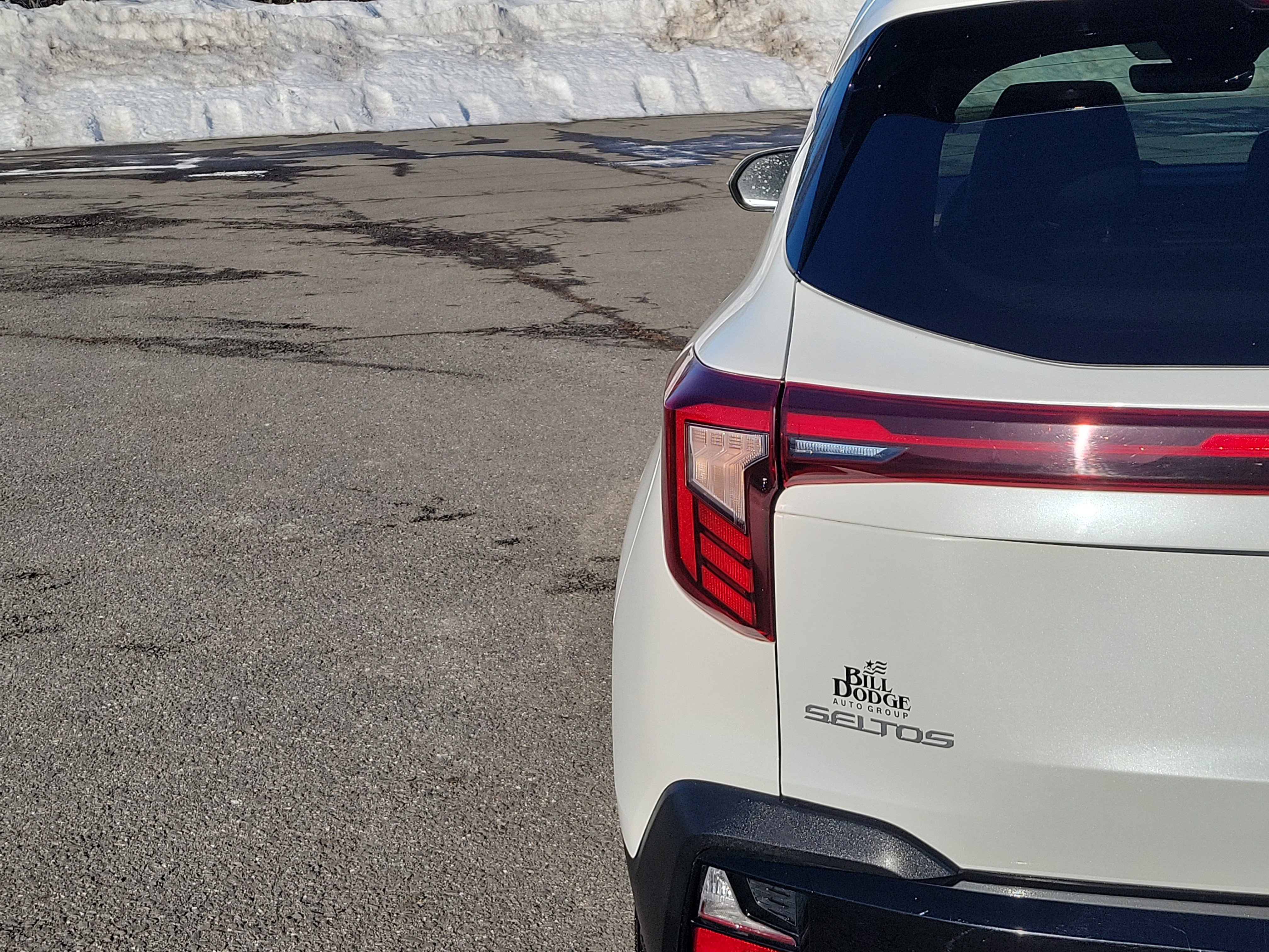 Used 2024 Kia Seltos EX image 11