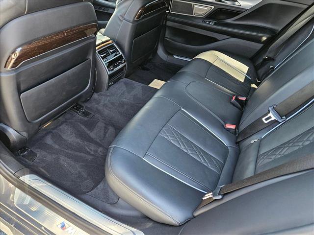 Used 2022 BMW 745e xDrive w/ M Sport Package AWD/4WD image 19