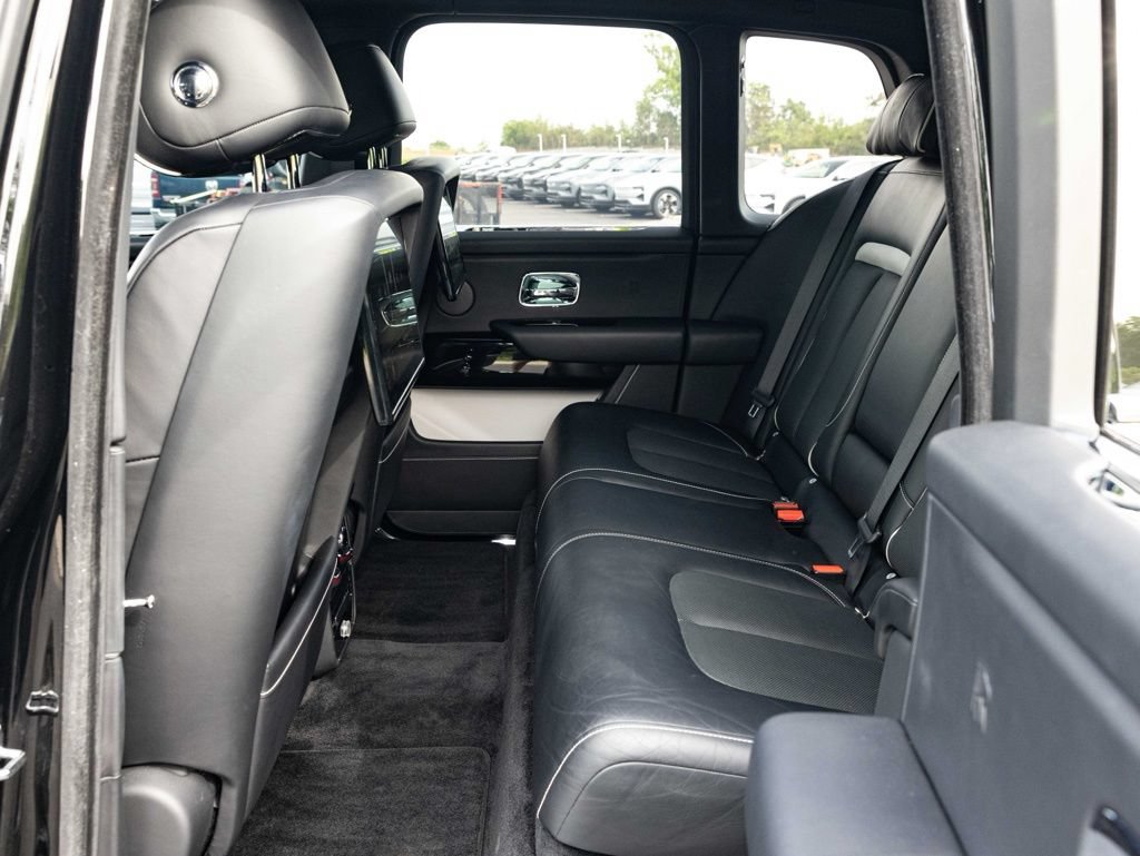 Certified 2021 Rolls-Royce Cullinan AWD/4WD image 54