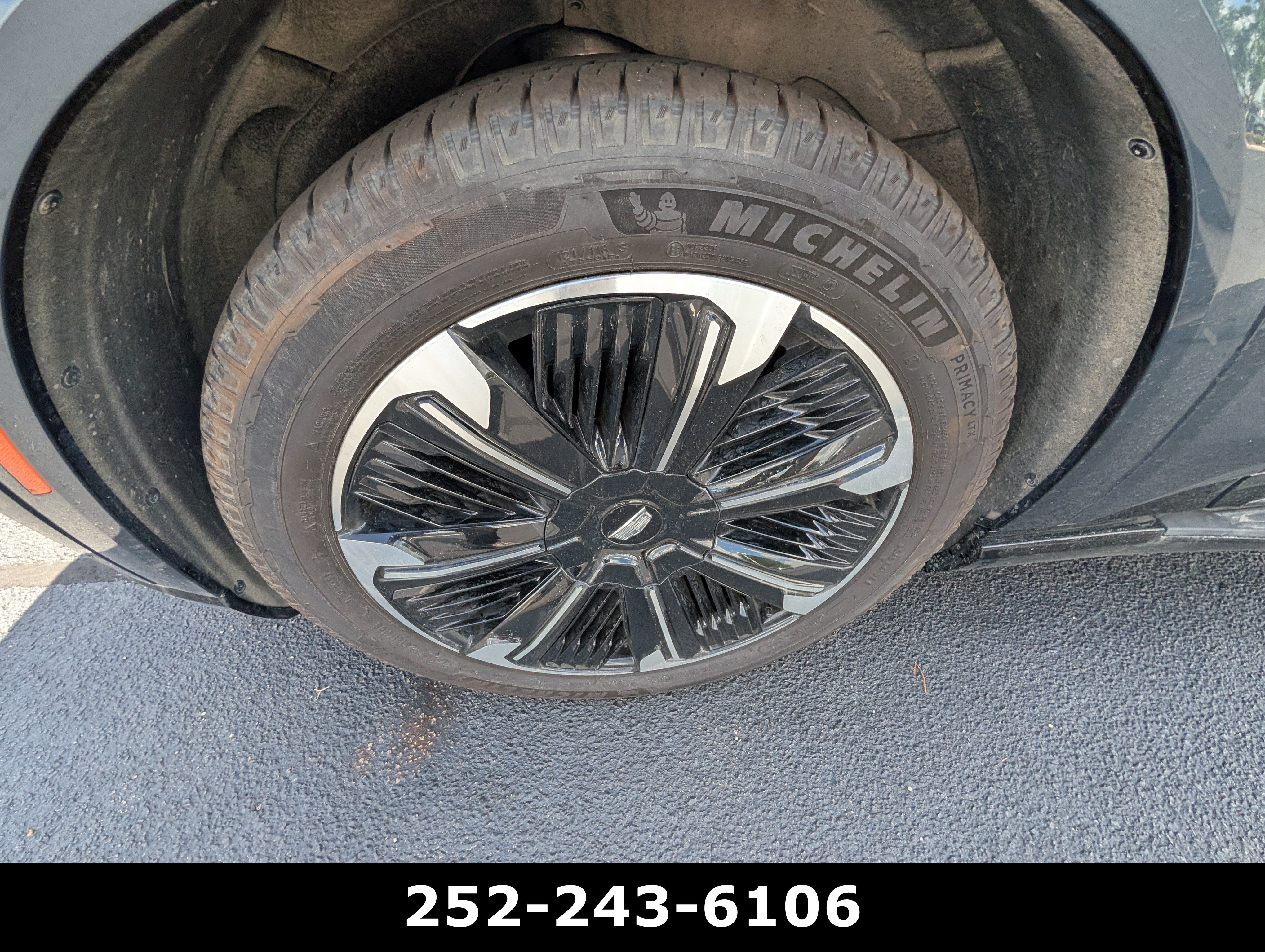 Used 2026 Cadillac Escalade IQ Sport 2 w/ LPO, Premium Carpet Package AWD/4WD image 10