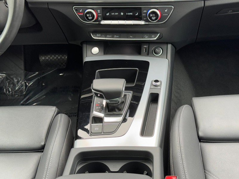 Used 2025 Audi Q5 2.0T Premium w/ Convenience Plus Package image 15