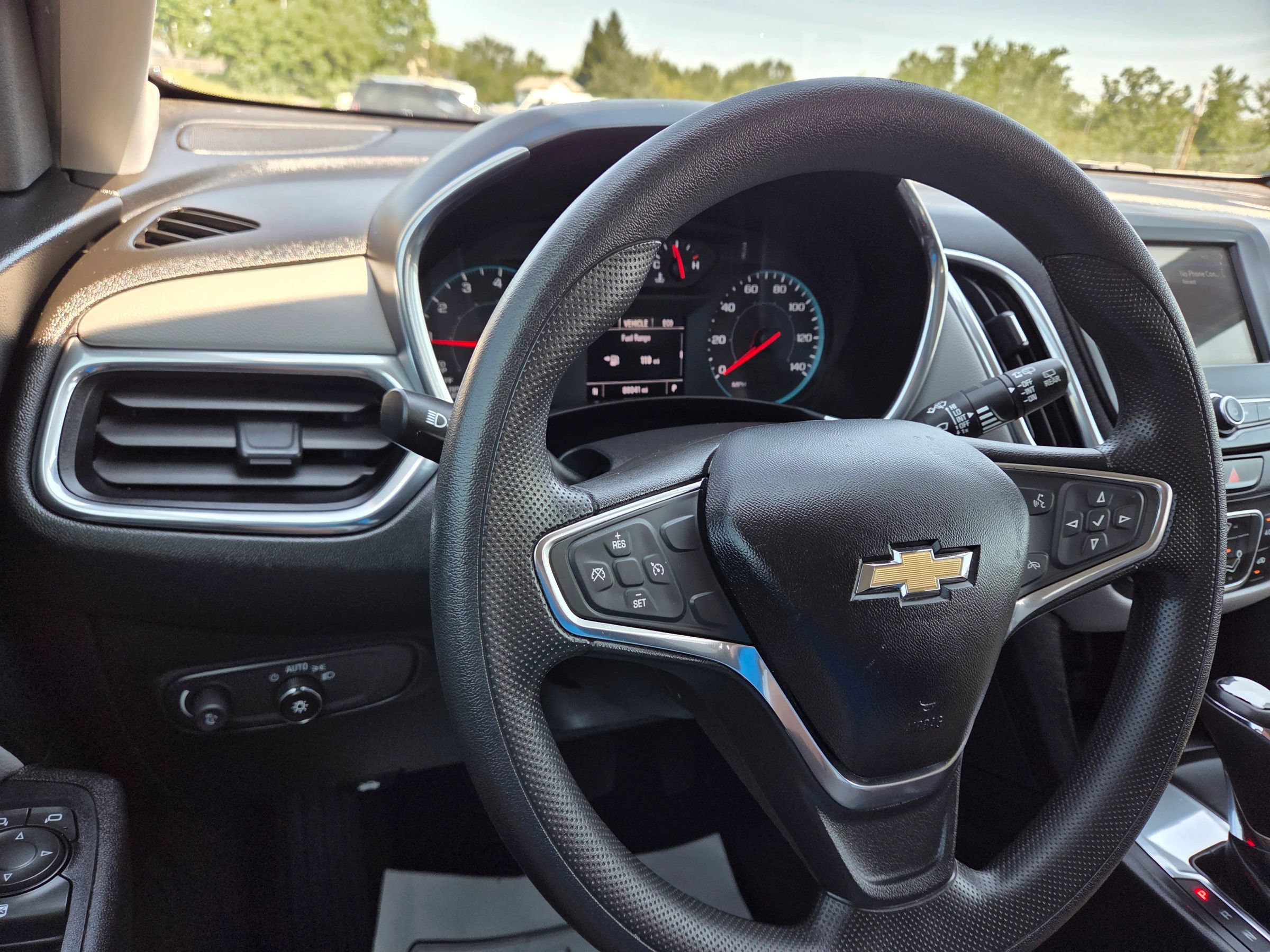 Used 2019 Chevrolet Equinox LS w/ LS Convenience Package FWD image 8