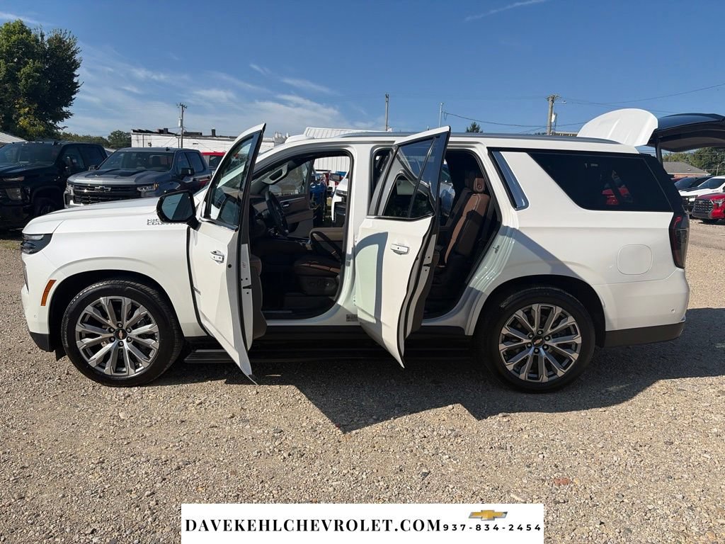 Used 2025 Chevrolet Tahoe High Country AWD/4WD image 31