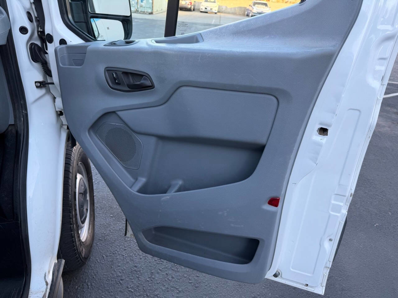 Used 2017 Ford Transit 350 XL image 27