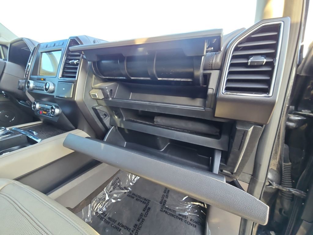 Used 2019 Ford Expedition Limited w/ Special Edition Package image 18