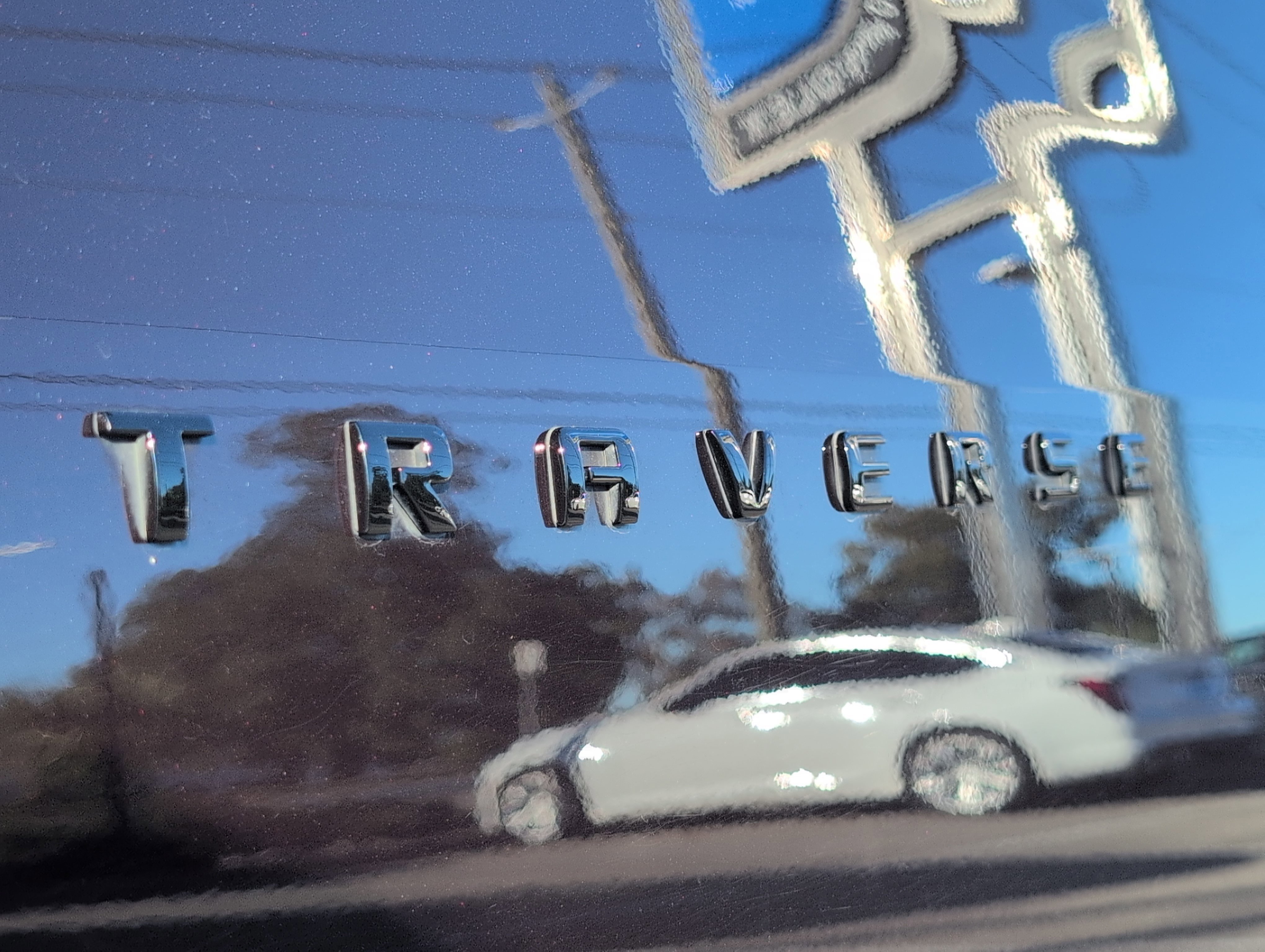 Used 2020 Chevrolet Traverse Premier w/ LPO, Blackout Package image 11