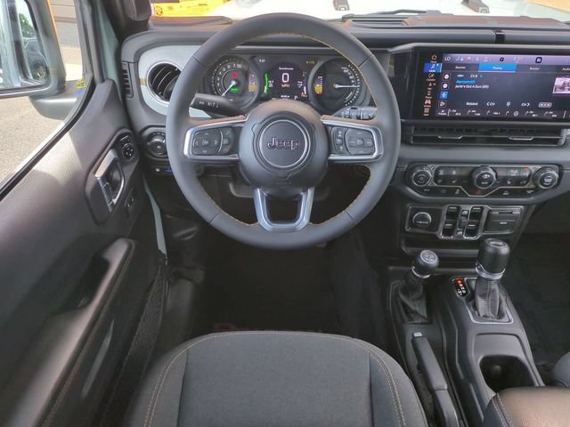 Used 2024 Jeep Wrangler Unlimited Sahara w/ Technology Group AWD/4WD image 16