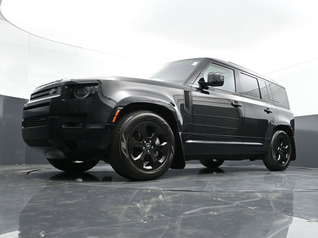 Used 2023 Land Rover Defender 110 X-Dynamic SE image 44