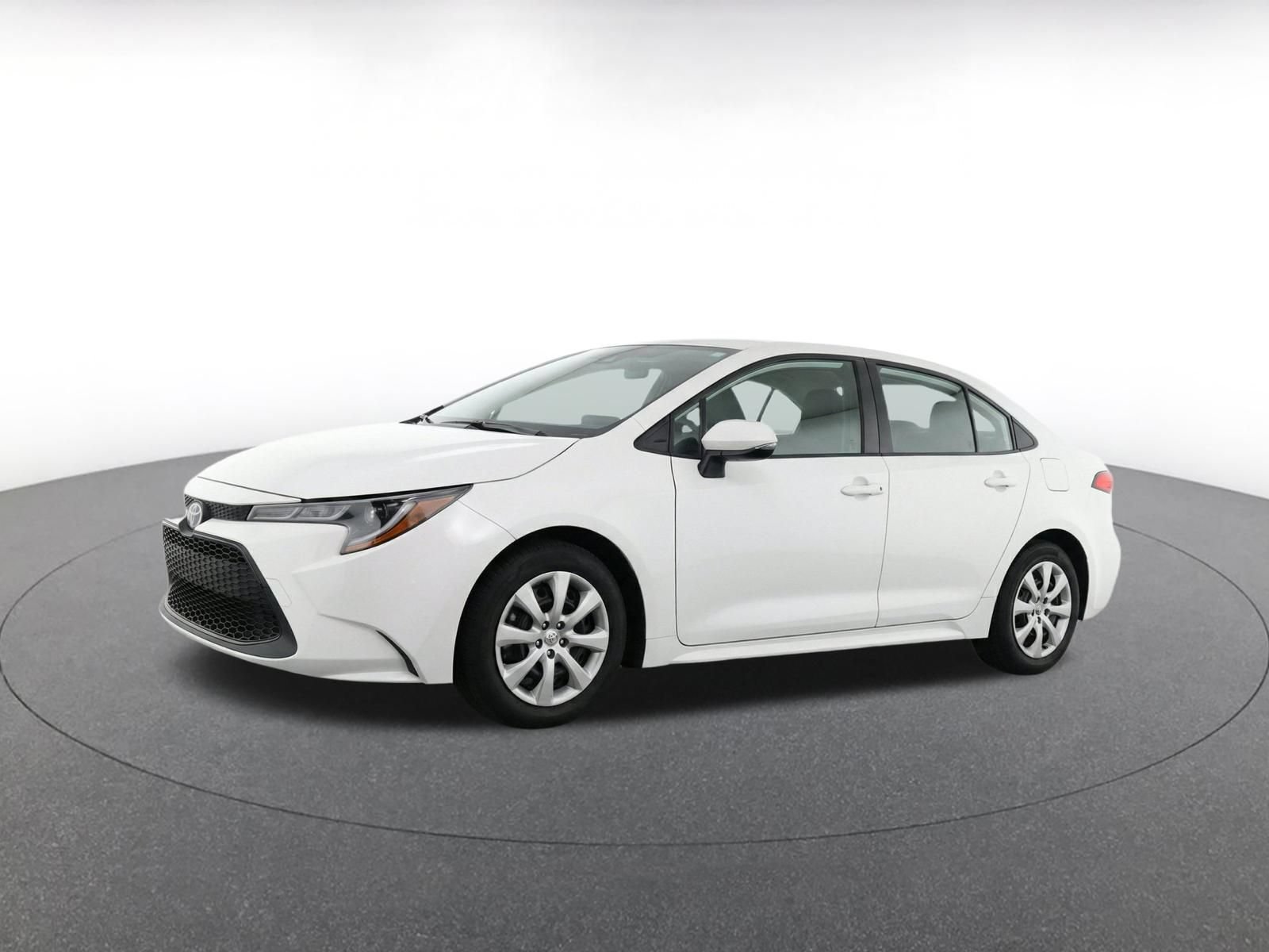 Used 2025 Toyota Corolla LE FWD image 3
