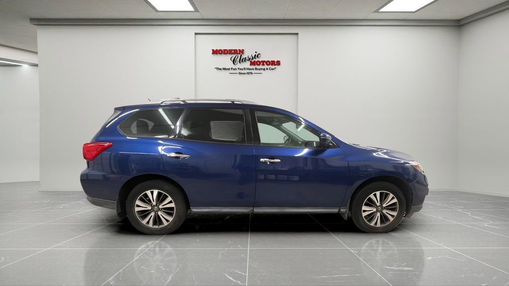 Used 2017 Nissan Pathfinder SL w/ SL Tech Package image 6