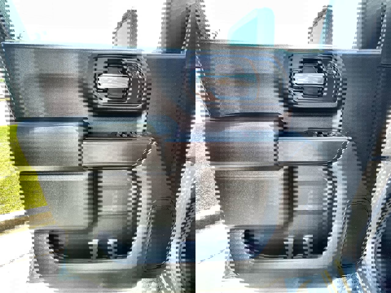 Used 2024 Chevrolet Silverado 2500 Custom w/ Custom Value Package image 22