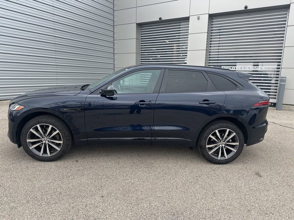 Used 2026 Jaguar F-PACE R-Dynamic S image 2
