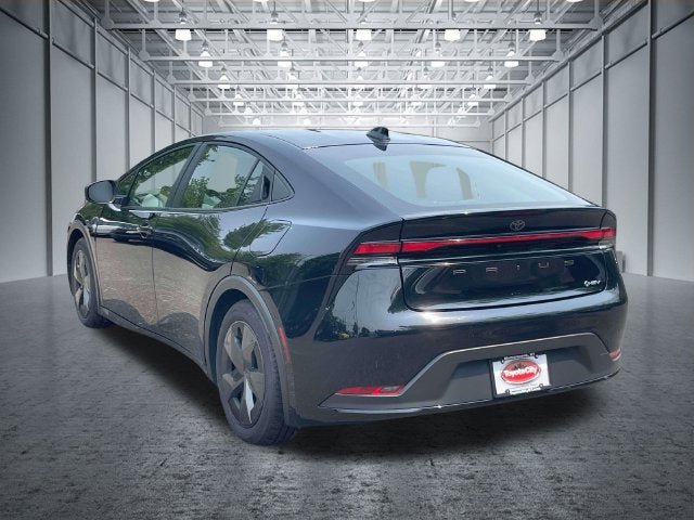 Certified 2025 Toyota Prius LE FWD image 10