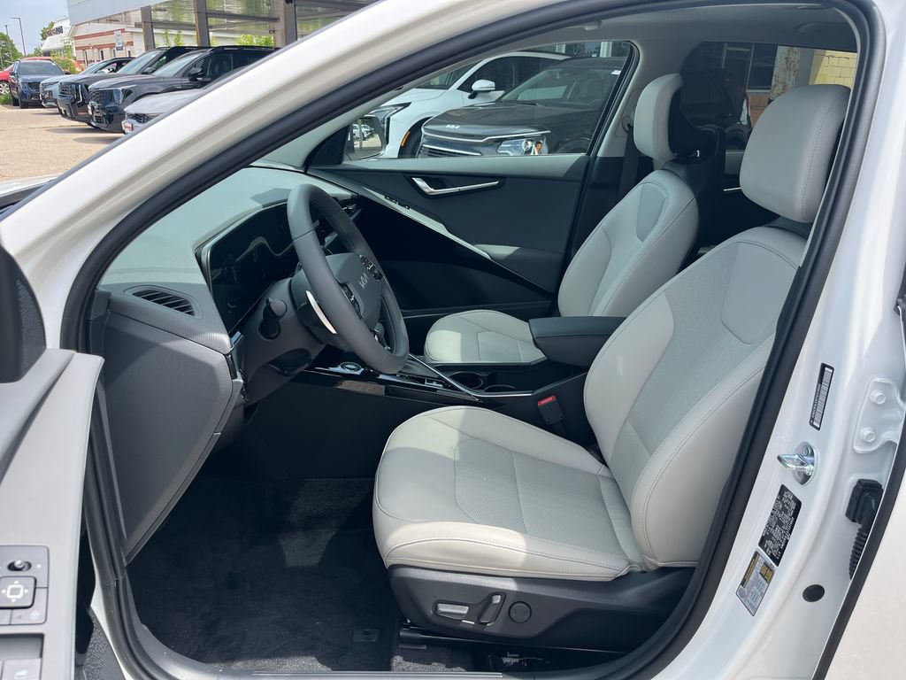 New 2026 Kia Niro EX w/ EX Premium Package FWD image 13