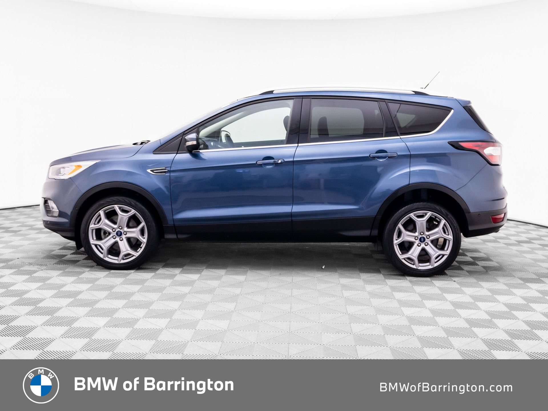 Used 2018 Ford Escape Titanium AWD/4WD image 2