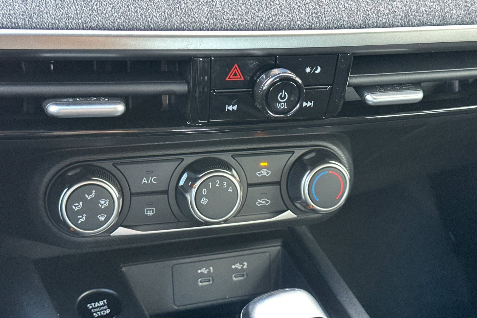 New 2026 Nissan Kicks S image 17