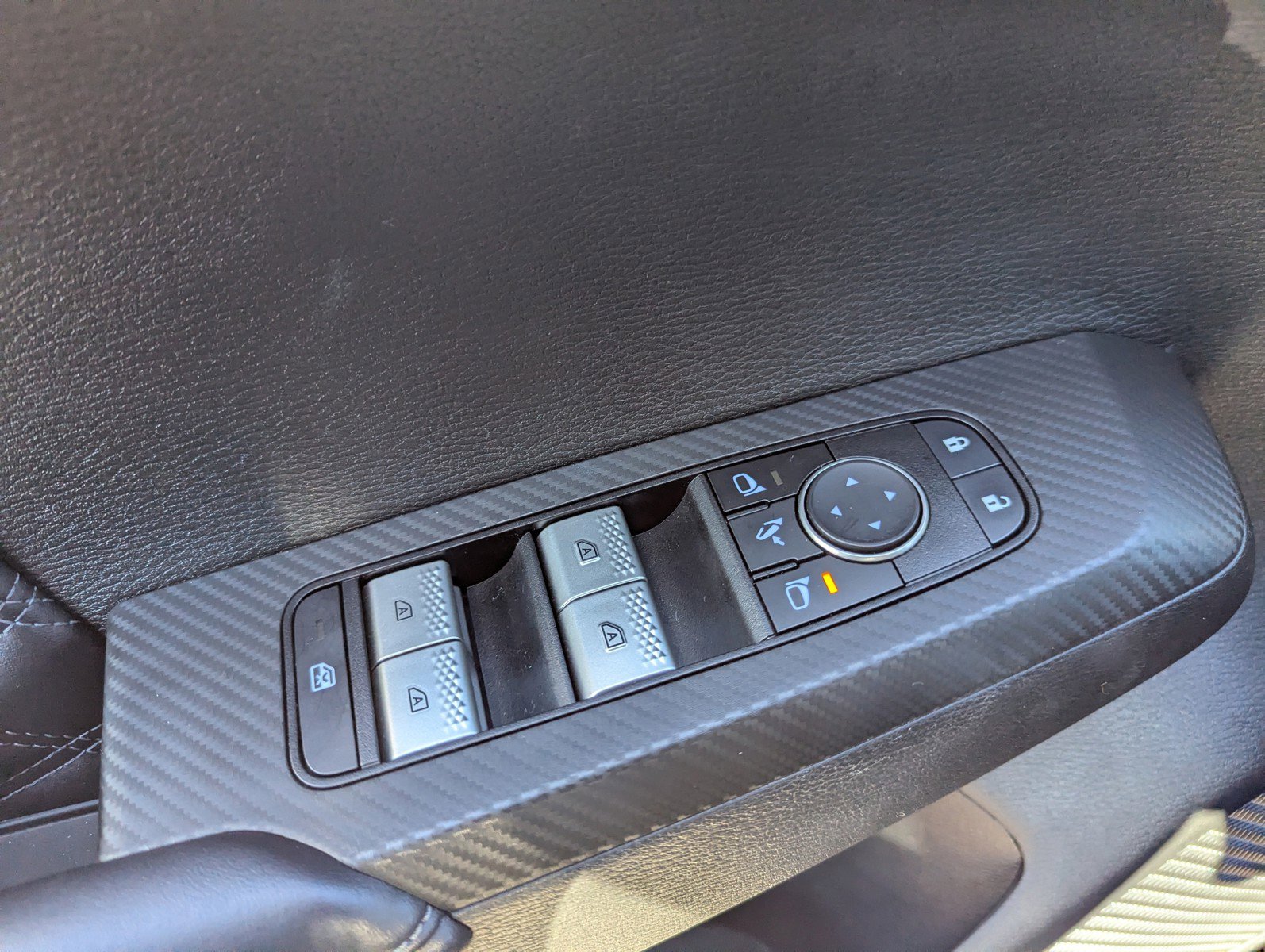 Used 2023 Mitsubishi Outlander SEL image 28