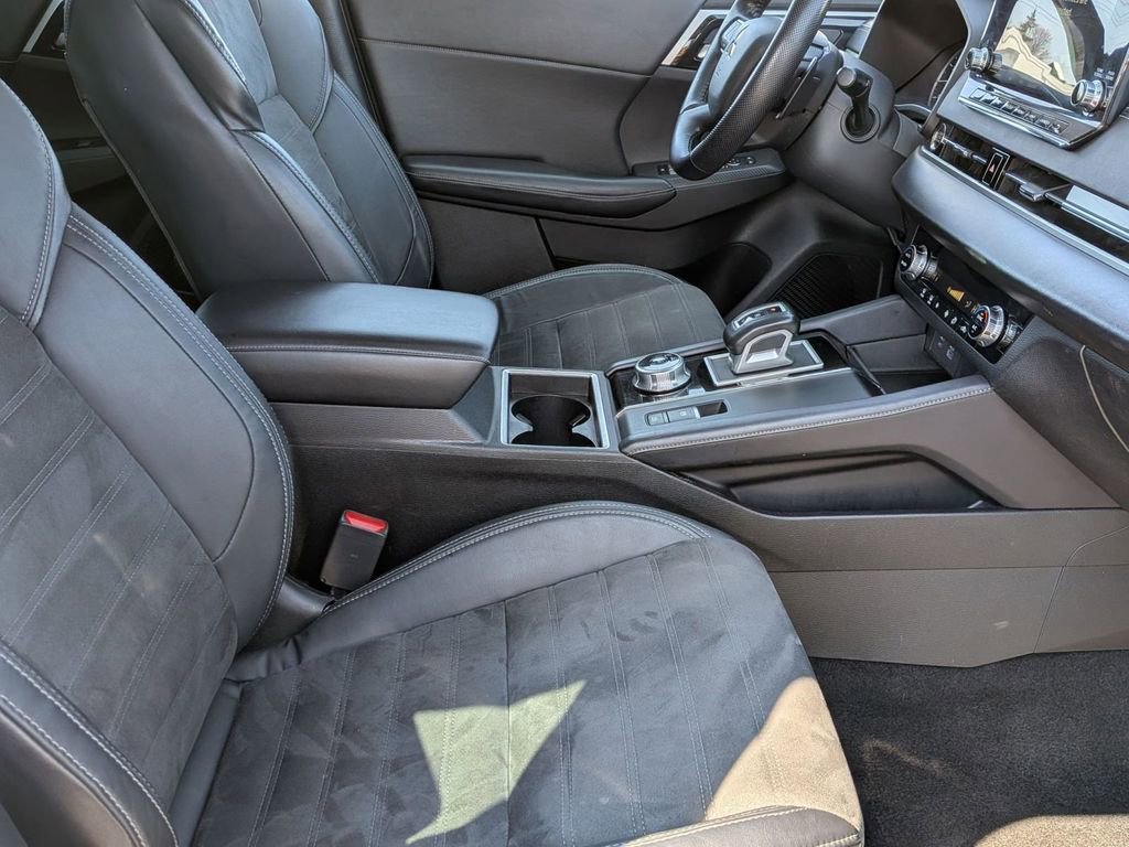 Used 2023 Mitsubishi Outlander SE Black Edition image 30