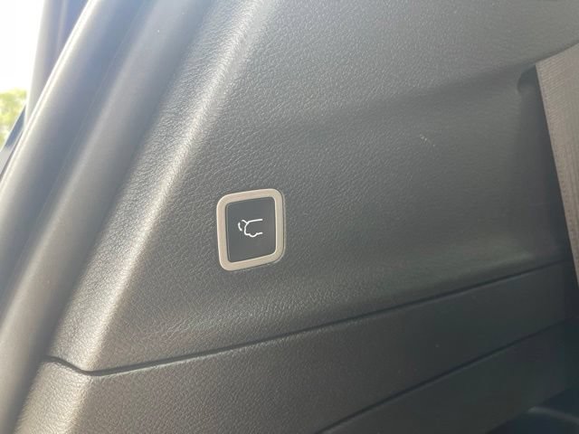Used 2025 Chrysler Pacifica Limited FWD image 40