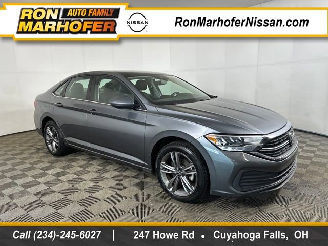 Used 2023 Volkswagen Jetta SE image 1
