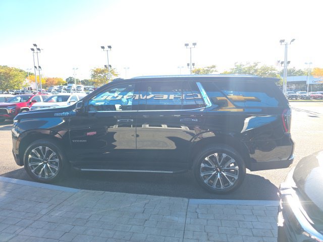 Used 2025 Chevrolet Tahoe High Country w/ Sun And Tow Package AWD/4WD image 5