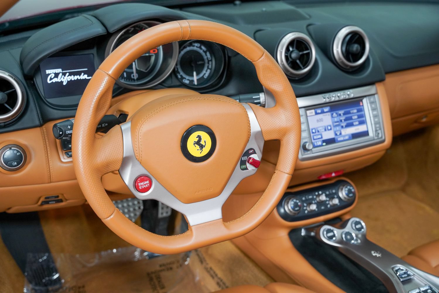 Used 2010 Ferrari California RWD image 37
