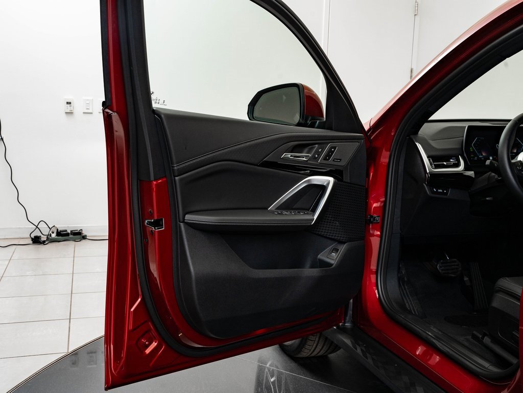 New 2026 BMW X2 xDrive28i w/ Convenience Package image 27