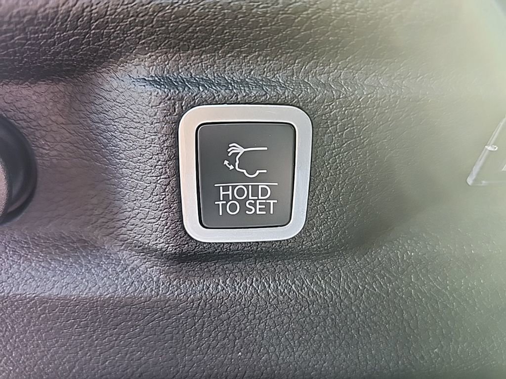 New 2025 Jeep Grand Cherokee L Limited w/ Black Appearance Package image 20