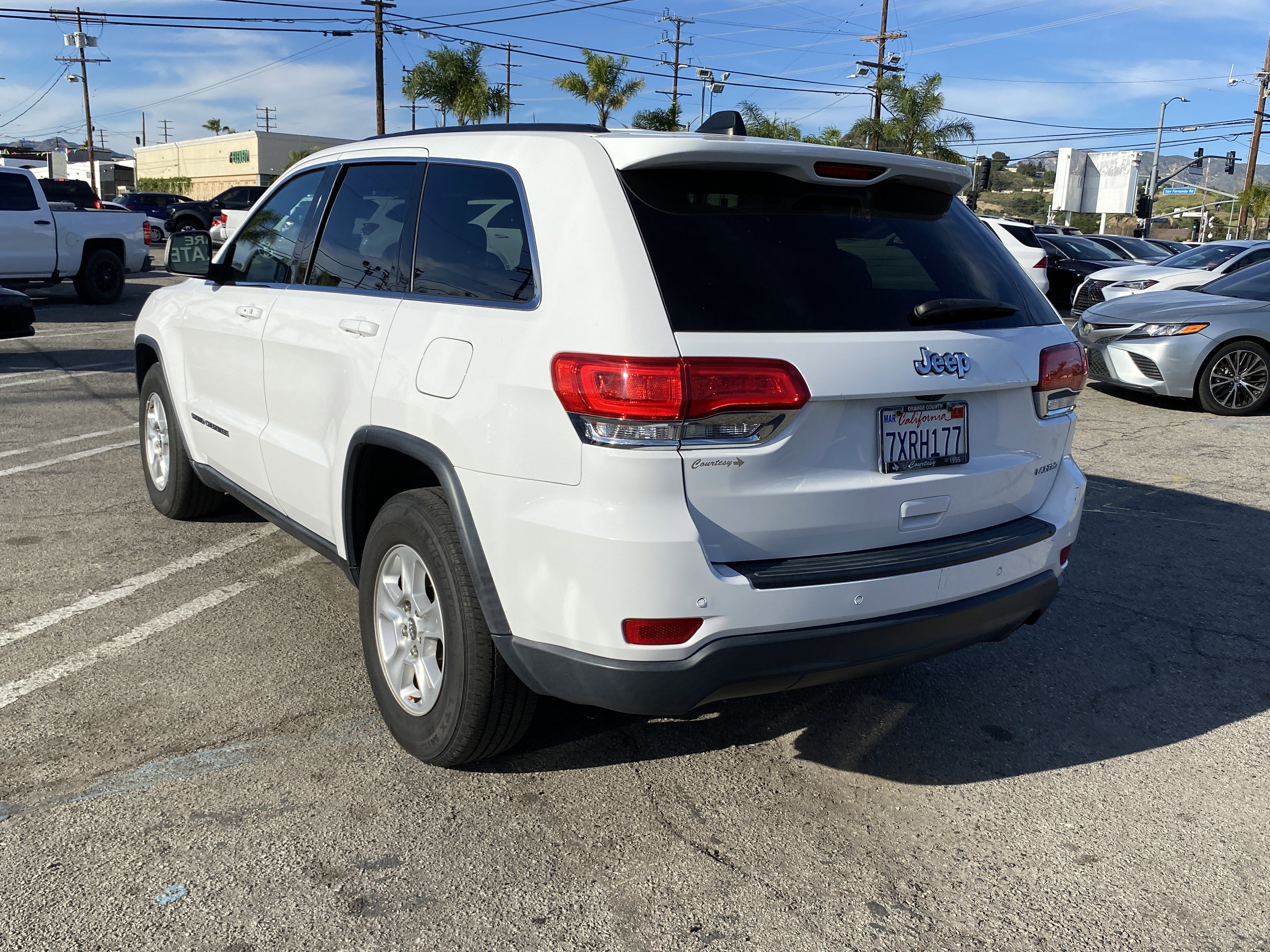 Used 2017 Jeep Grand Cherokee Laredo image 7