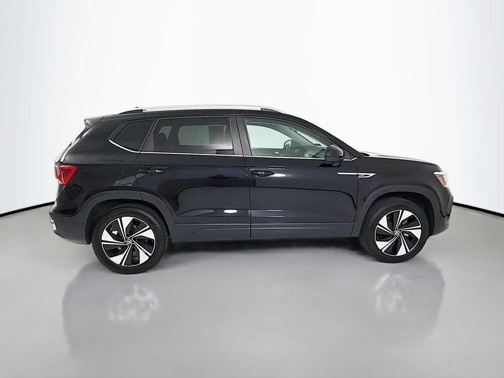 Certified 2023 Volkswagen Taos SE AWD/4WD image 8