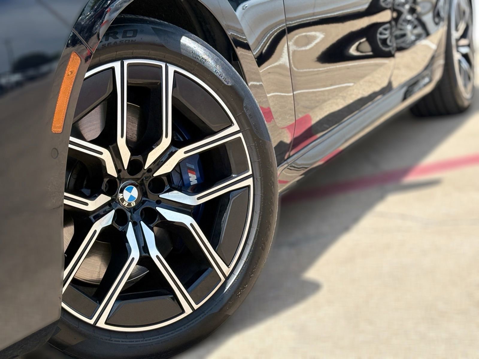 Used 2023 BMW 760i xDrive AWD/4WD image 8