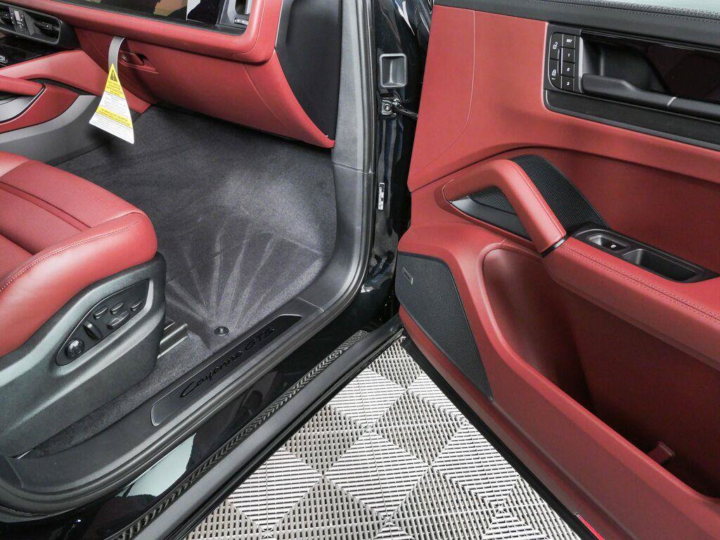 New 2026 Porsche Cayenne GTS AWD/4WD image 26