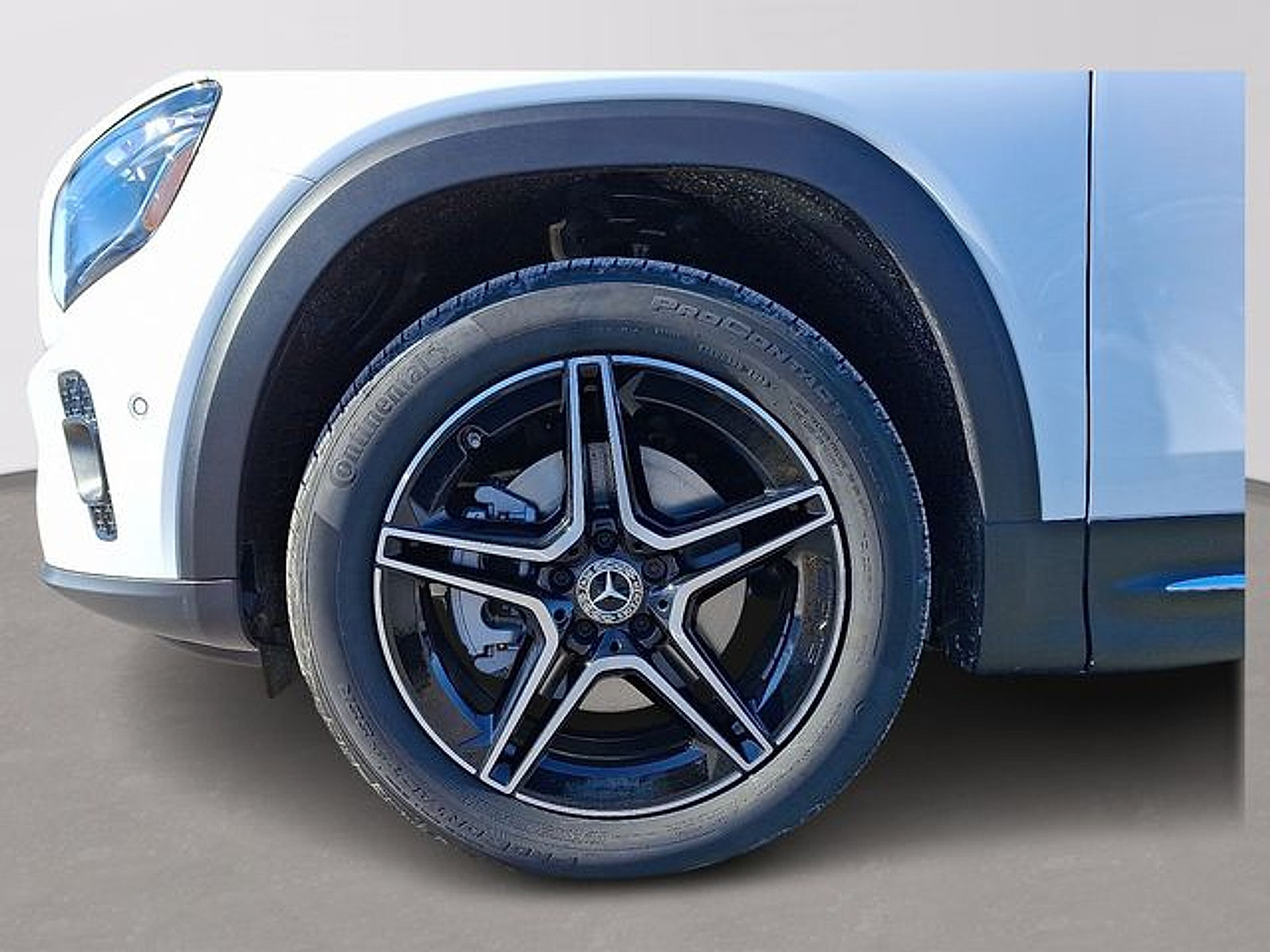Used 2026 Mercedes-Benz GLB 250 4MATIC image 7