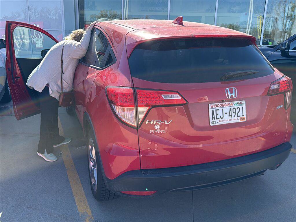 Used 2017 Honda HR-V EX image 17