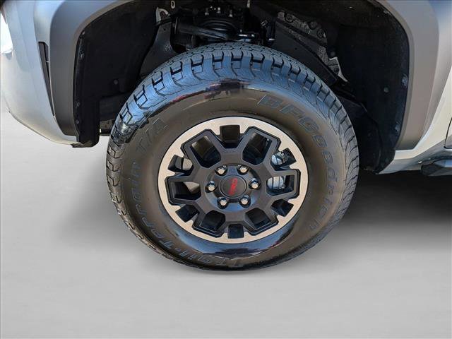 Used 2025 Toyota Tacoma TRD Off-Road AWD/4WD image 23