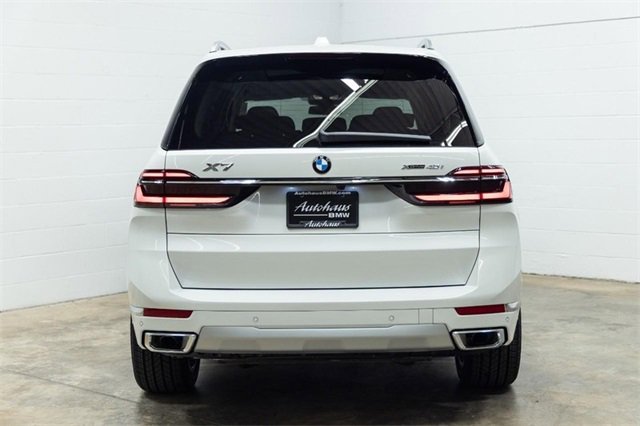 Certified 2025 BMW X7 xDrive40i image 9