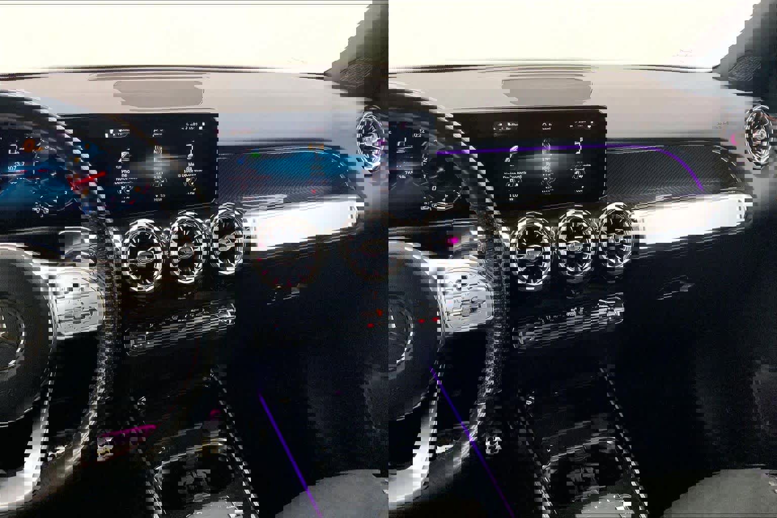 Certified 2021 Mercedes-Benz GLB 250 4MATIC image 25