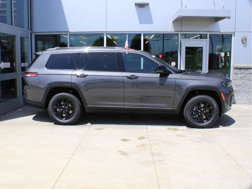 New 2026 Jeep Grand Cherokee L 4WD image 4