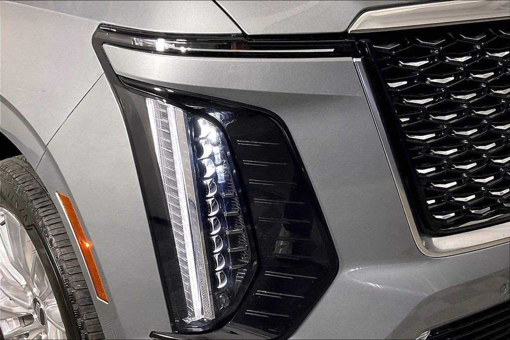 Used 2025 Cadillac Escalade Premium Luxury image 42