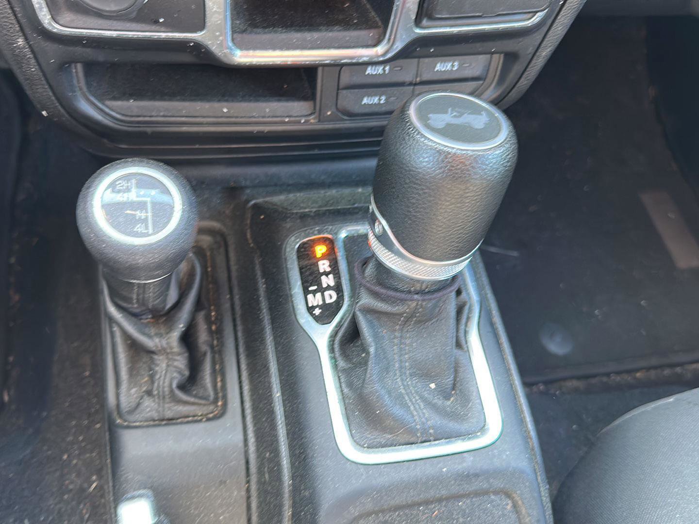 Used 2020 Jeep Wrangler Sport AWD/4WD image 14